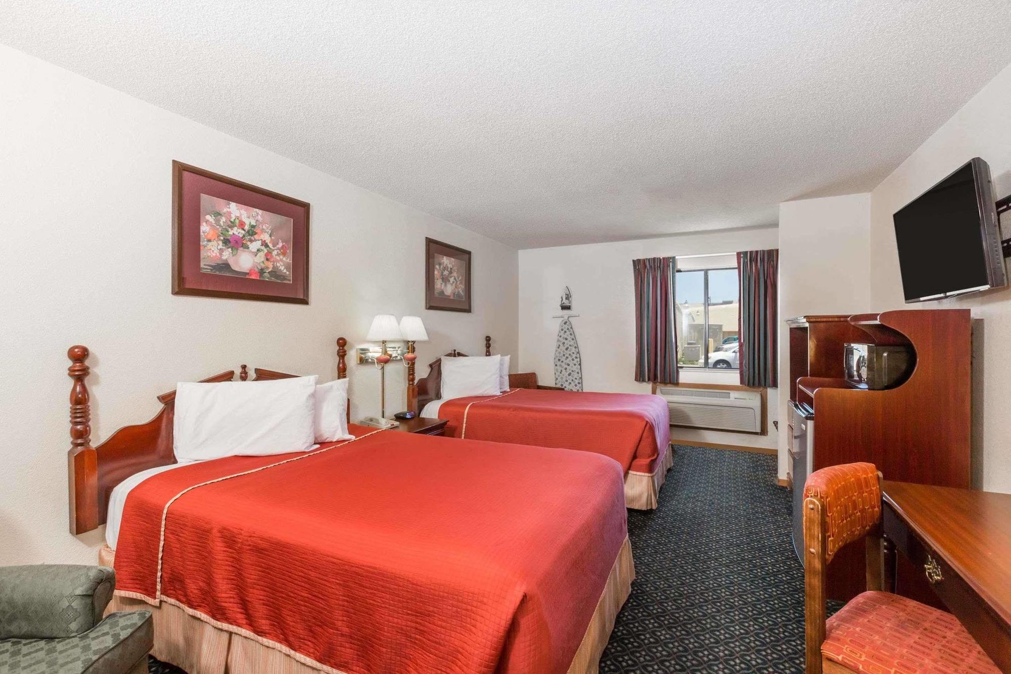 Howard Johnson By Wyndham Wichita Airport Eksteriør bilde