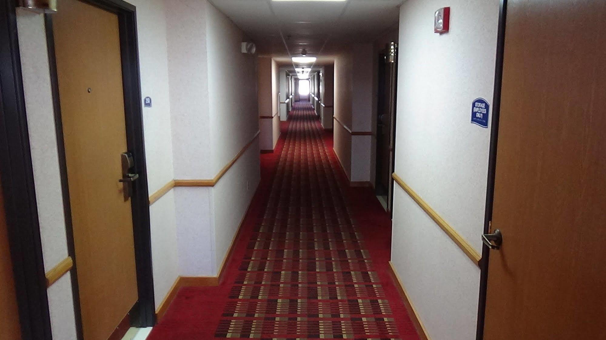 Howard Johnson By Wyndham Wichita Airport Eksteriør bilde